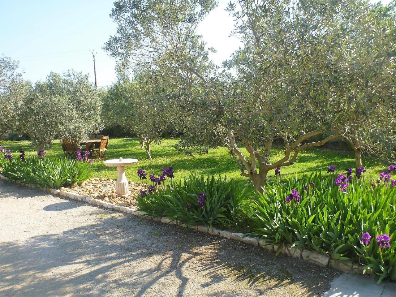 Le Mas De Gleyzes B&B De Charme Lédenon Εξωτερικό φωτογραφία